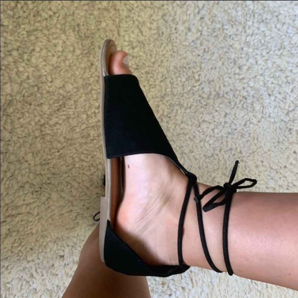 Shoes - Picture 2 of 4